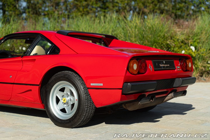 Ferrari 208 GTB TURBO 1982