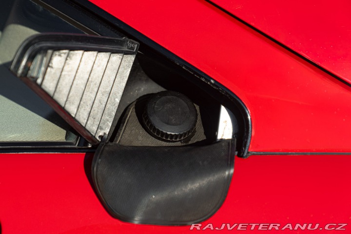 Ferrari 208 GTB TURBO 1982