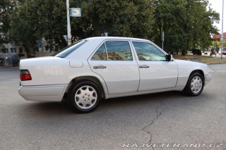 Mercedes-Benz 320 124 W124 320 E Sedan (199 1993