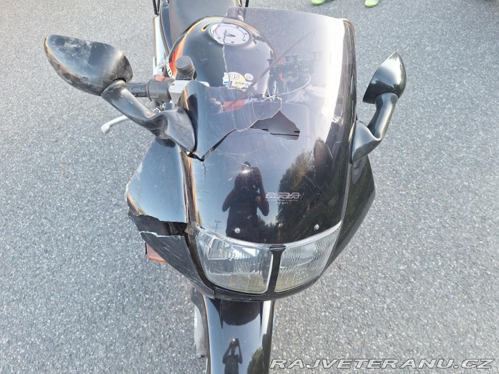 Honda VF Motorka Honda VFR 750 F 1990