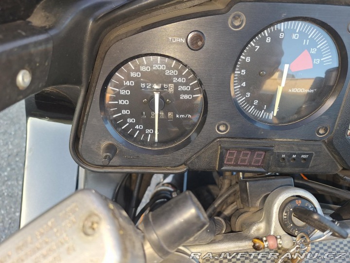 Honda VF Motorka Honda VFR 750 F 1990