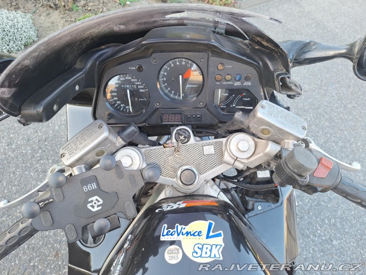 Honda VF Motorka Honda VFR 750 F 1990