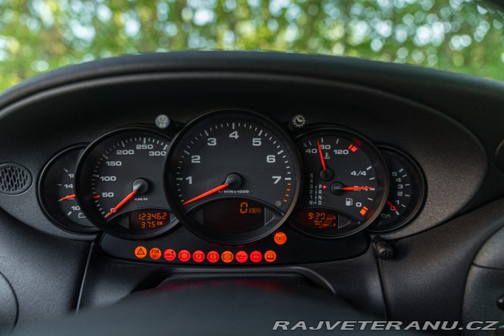 Porsche 911 (996) MK1 CARRERA 4 RAID 1999