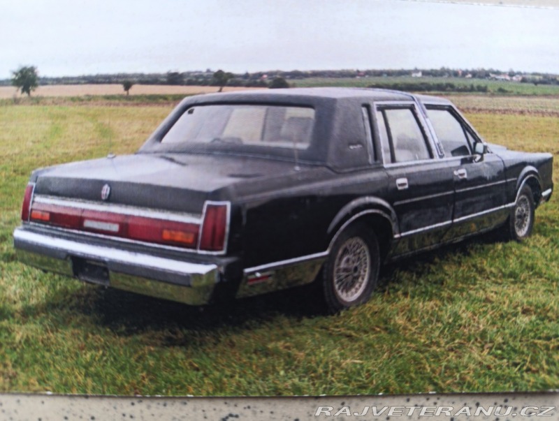 Lincoln Town Car