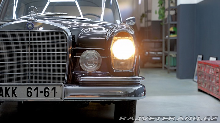 Mercedes-Benz 230 230S | W11 | Heckflosse 1967
