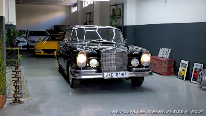Mercedes-Benz 230 230S | W11 | Heckflosse 1967