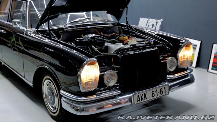 Mercedes-Benz 230 230S | W11 | Heckflosse 1967