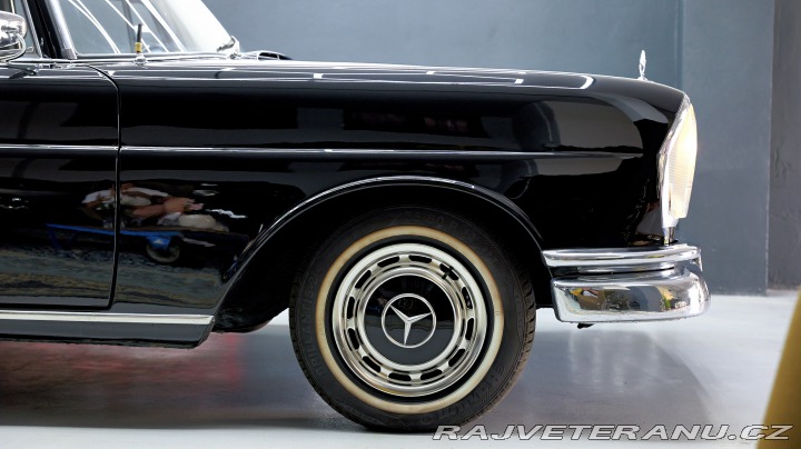 Mercedes-Benz 230 230S | W11 | Heckflosse 1967