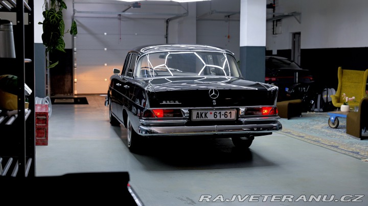 Mercedes-Benz 230 230S | W11 | Heckflosse 1967