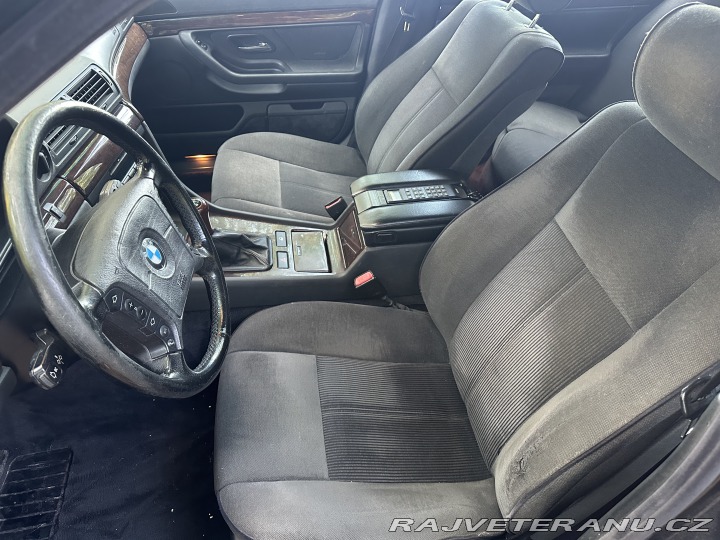 BMW 7 E38 735i manuál 1997