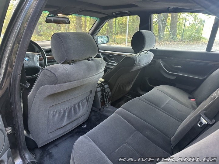 BMW 7 E38 735i manuál 1997