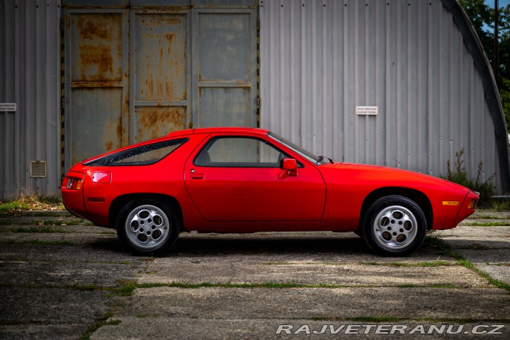 Porsche 928 1979