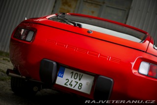 Porsche 928  1979