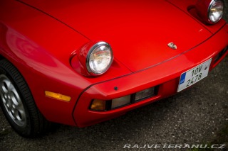Porsche 928  1979