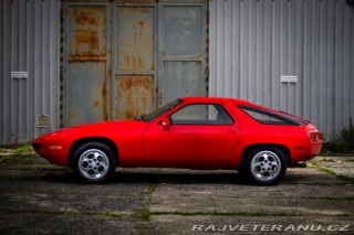 Porsche 928  1979