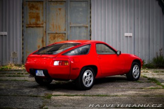 Porsche 928  1979