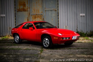 Porsche 928  1979