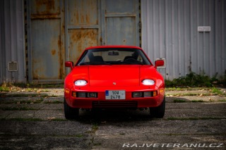 Porsche 928  1979