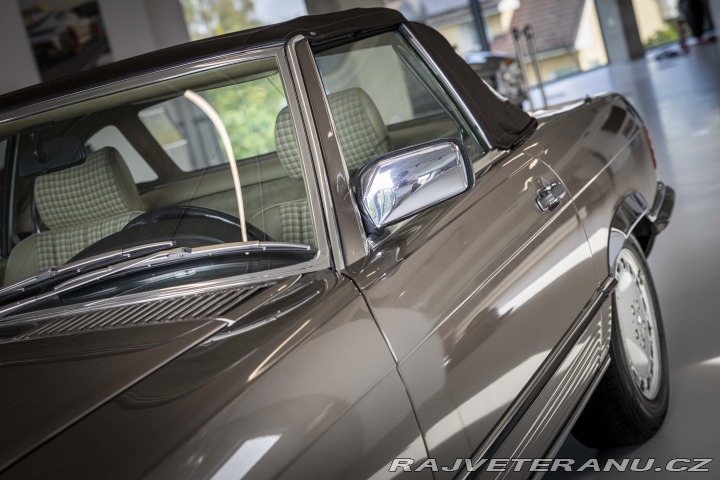 Mercedes-Benz SL 300 (R107) 1986
