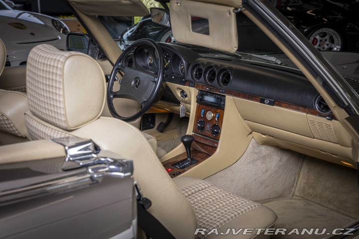Mercedes-Benz SL 300 (R107) 1986