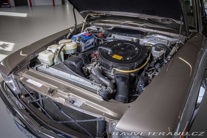 Mercedes-Benz SL 300 (R107) 1986