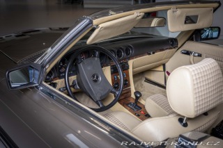 Mercedes-Benz SL 300 (R107) 1986