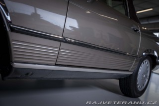 Mercedes-Benz SL 300 (R107) 1986