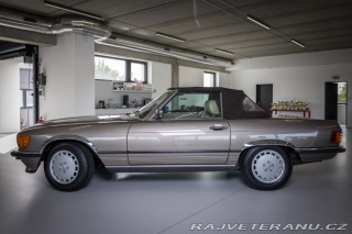 Mercedes-Benz SL 300 (R107) 1986