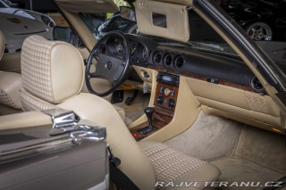 Mercedes-Benz SL 300 (R107) 1986