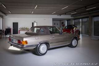 Mercedes-Benz SL 300 (R107) 1986