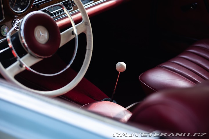 Mercedes-Benz 220 SEb COUPE 1963