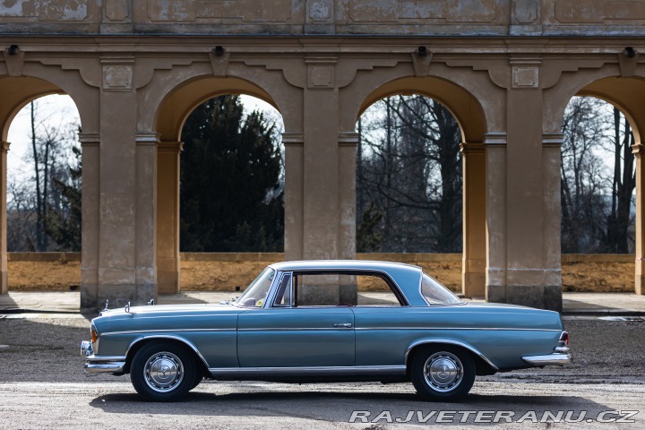 Mercedes-Benz 220 SEb COUPE 1963