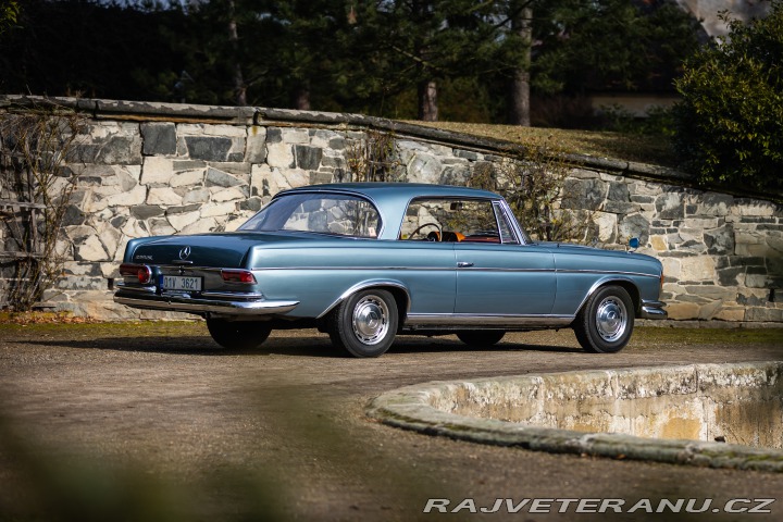 Mercedes-Benz 220 SEb COUPE 1963