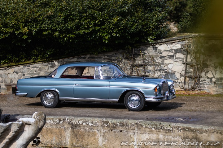 Mercedes-Benz 220 SEb COUPE 1963