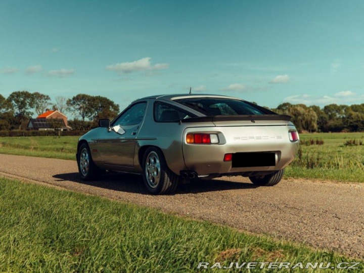 Porsche 928 4.7 S 1983