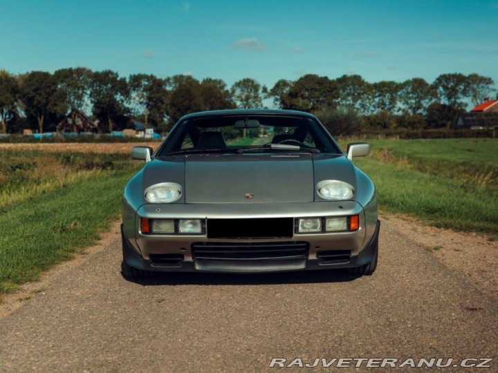 Porsche 928 4.7 S 1983