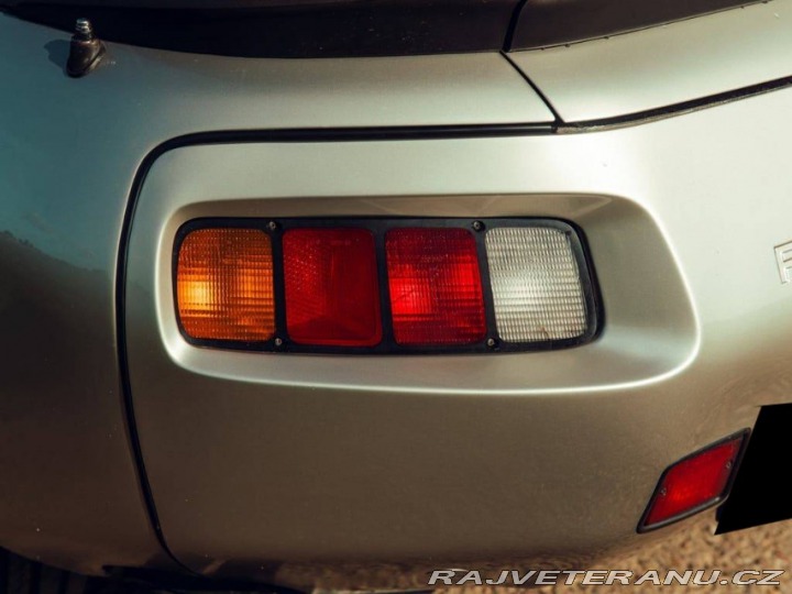Porsche 928 4.7 S 1983