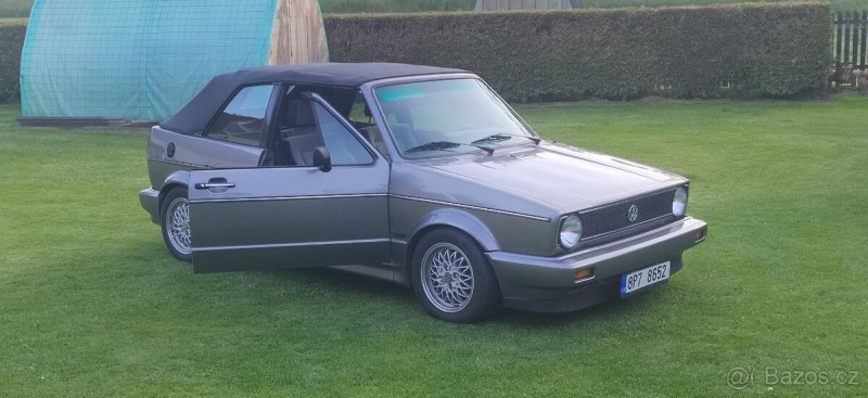 Volkswagen Golf 1,6   benzín