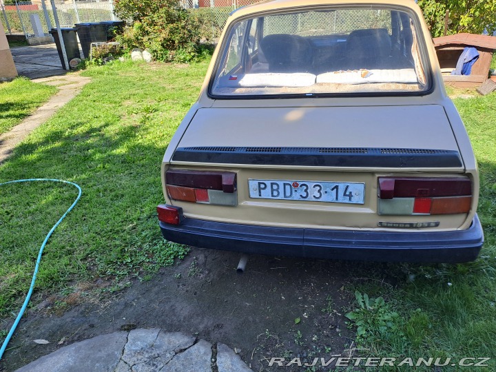 Škoda 105 742 1984