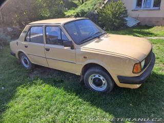 Škoda 105 742 1984