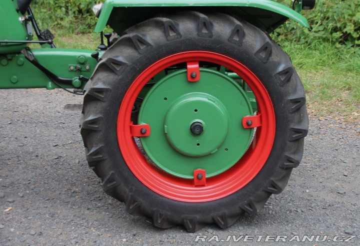 Ostatní značky Ostatní modely Traktor Holder B-12 1959