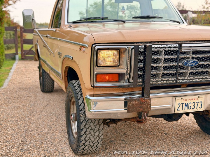 Ford F 250 6.9 V8 Diesel Manuál 1984