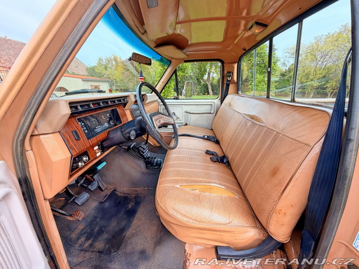 Ford F 250 6.9 V8 Diesel Manuál 1984