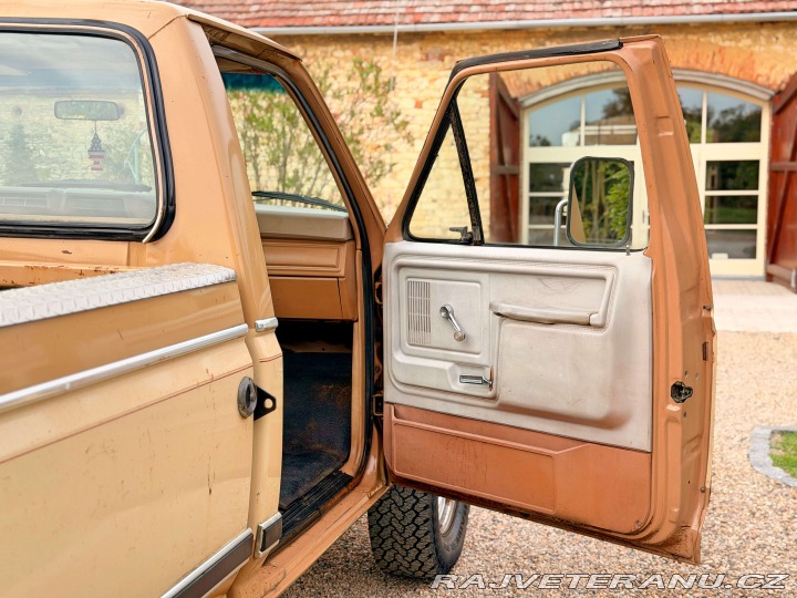 Ford F 250 6.9 V8 Diesel Manuál 1984