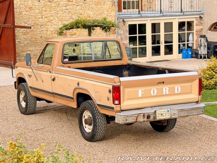 Ford F 250 6.9 V8 Diesel Manuál 1984