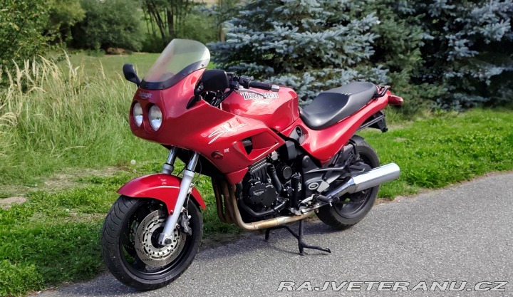 Triumph Ostatní modely Sprint 900 Executive 1998