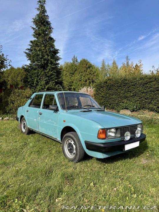 Škoda 105 105L s tažným zařízením 1983