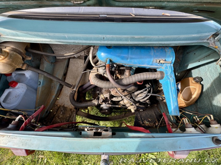 Škoda 105 105L s tažným zařízením 1983