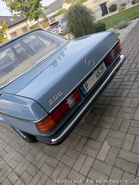Mercedes-Benz 200 W123 1981