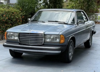 Mercedes-Benz 300 W123 COUPE 300td